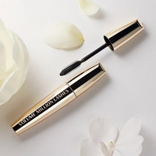 Řasenka Volume Million Lashes - Zhušťující a dodávající objem Black L'Oreal Paris - 2