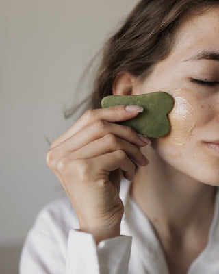 Talíř Jadeite gua sha v recyklované bavlněné tašce Polemika - 2