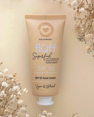 Pleťový krém Fluff SPF 50 vyrovnává tón pleti - 2